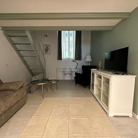 Flowers, A Cozy Suite In Milán Exteriér fotografie
