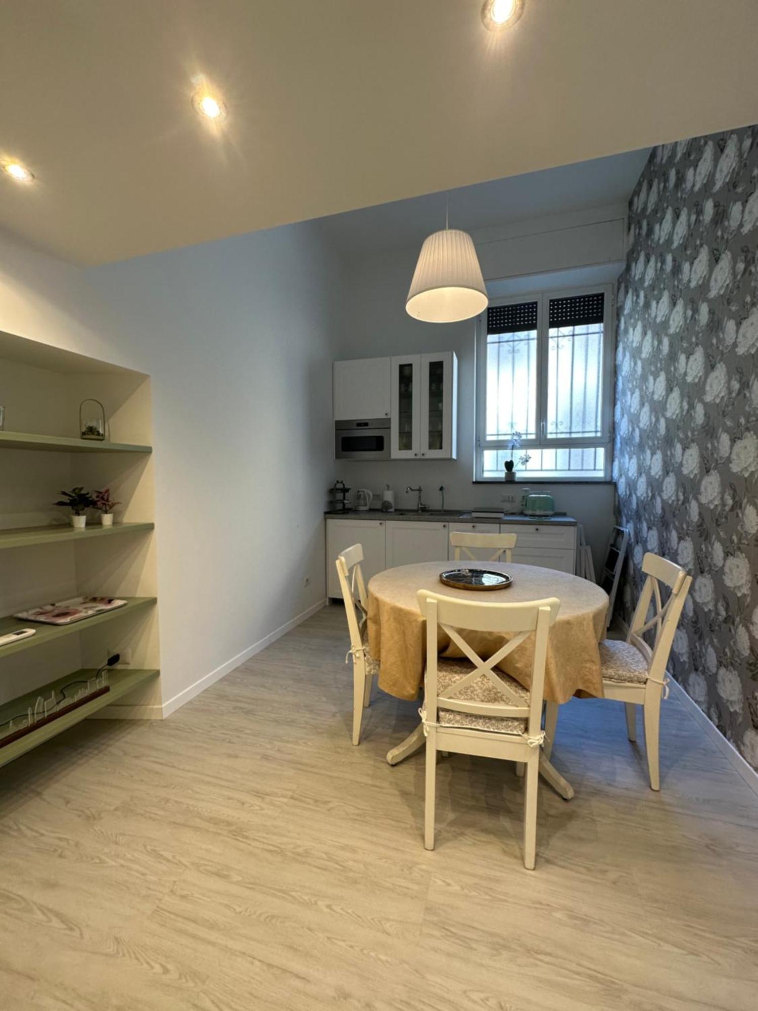 Flowers, A Cozy Suite In Milán Exteriér fotografie